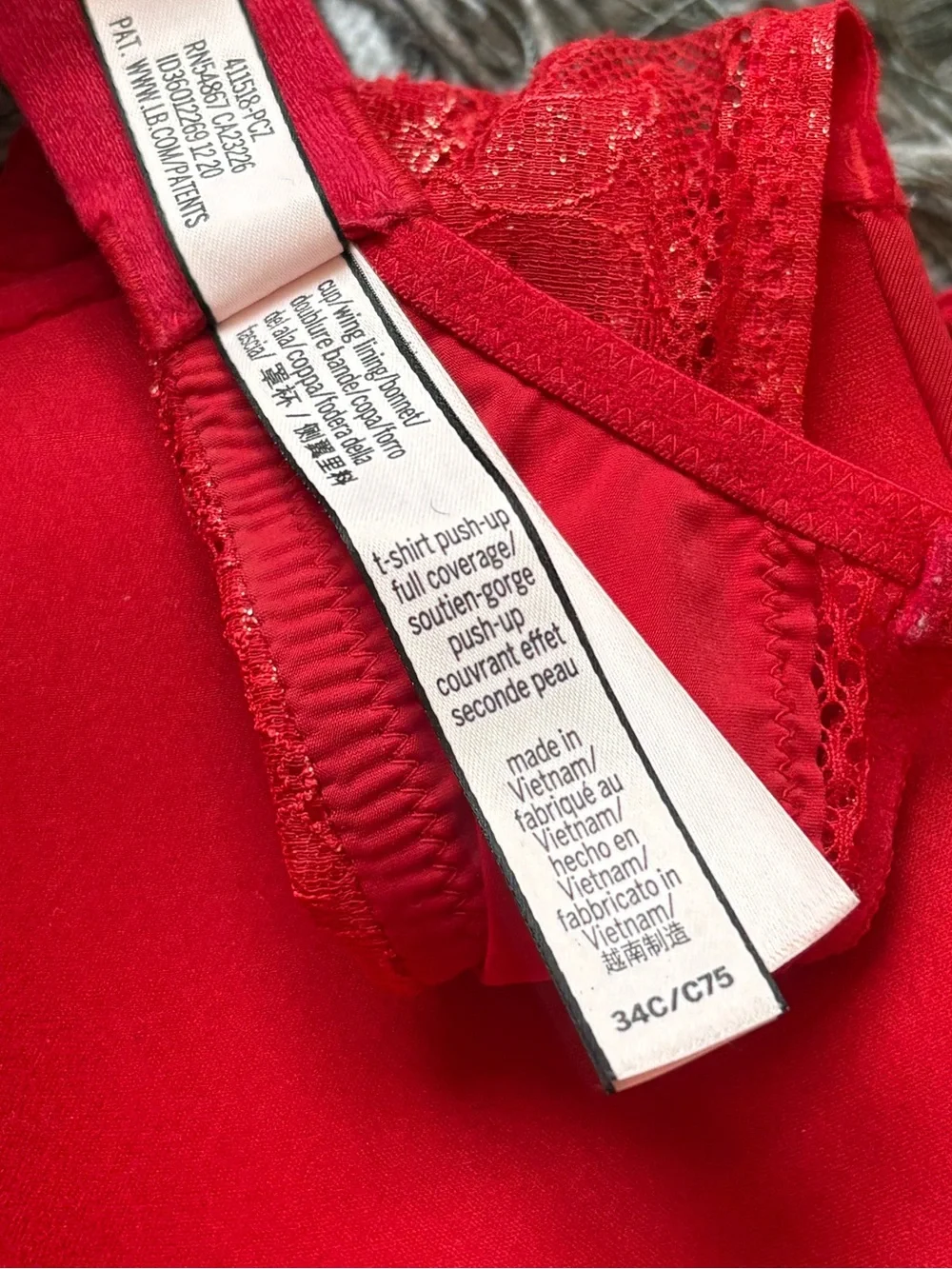 Victoria's Secret Women's Tshirt Push-Up Bra - Picture 5 of 6